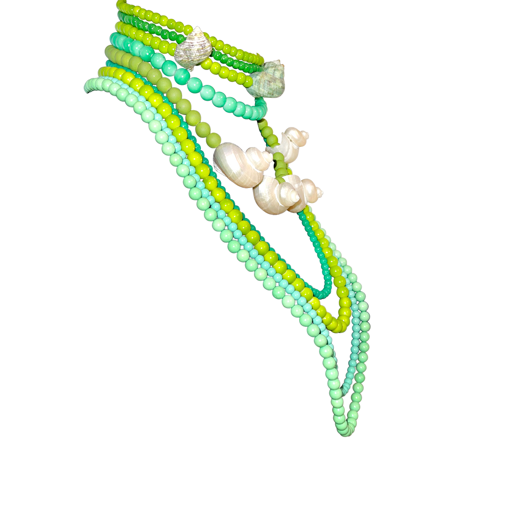 FINA GREEN SHELL & BEAD Necklace